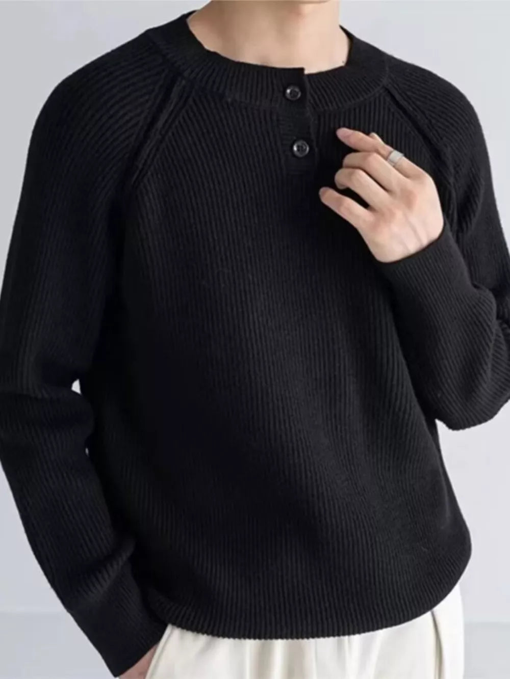 Men's Plus Size Ribbed Raglan Sleeve Knit Top in Black, close-up detail