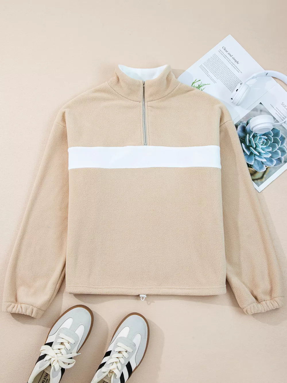 Fleece Colorblock Patchwork Zipped Neck Pullover in Khaki, fabric detail