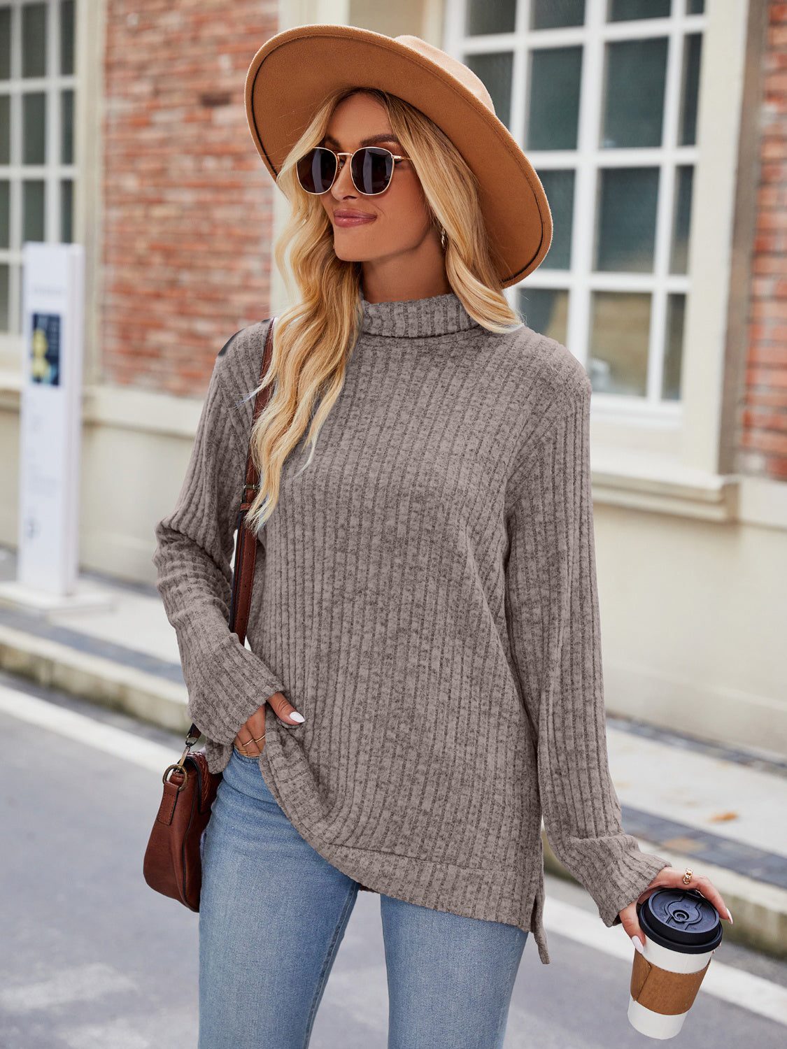 Ribbed turtleneck sweater in Khaki with side slits, long sleeves and relaxed fit.