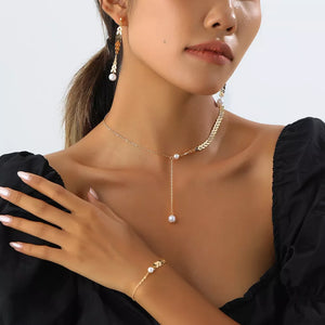 Wheat-spike 18k Gold-plated Faux Pearl Jewelry Set in Gold, side view
