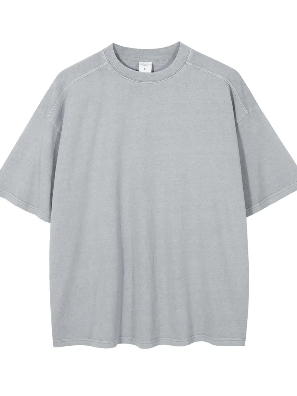 Oversized washed cotton t-shirt in gray with a crew neck and short sleeves.