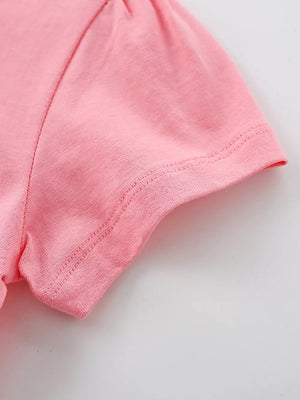 Pink cotton t-shirt with short sleeves and detailed stitching.
