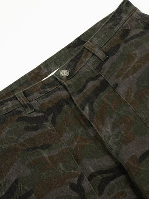 Men's Camouflage Cargo Pants in Green Camouflage, close-up detail