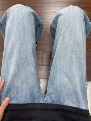 Men's light blue relaxed fit 100% cotton jeans with pockets