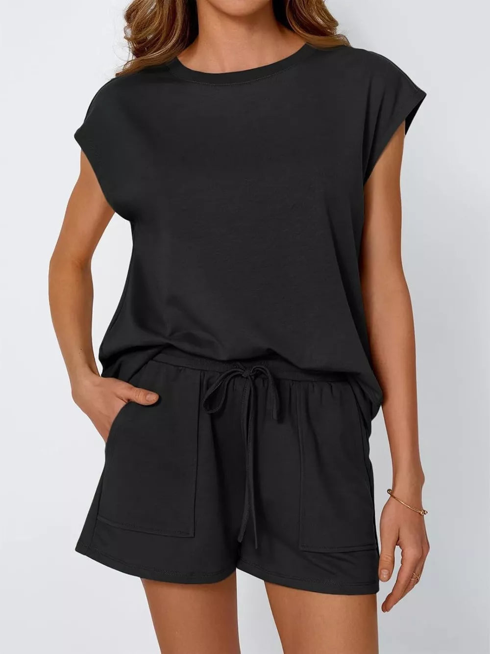 Black crew neck t-shirt and drawstring shorts set with pockets