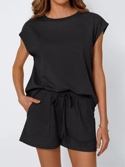 Black crew neck t-shirt and drawstring shorts set with pockets