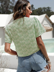 Light green petal print ruched crop top with short sleeves