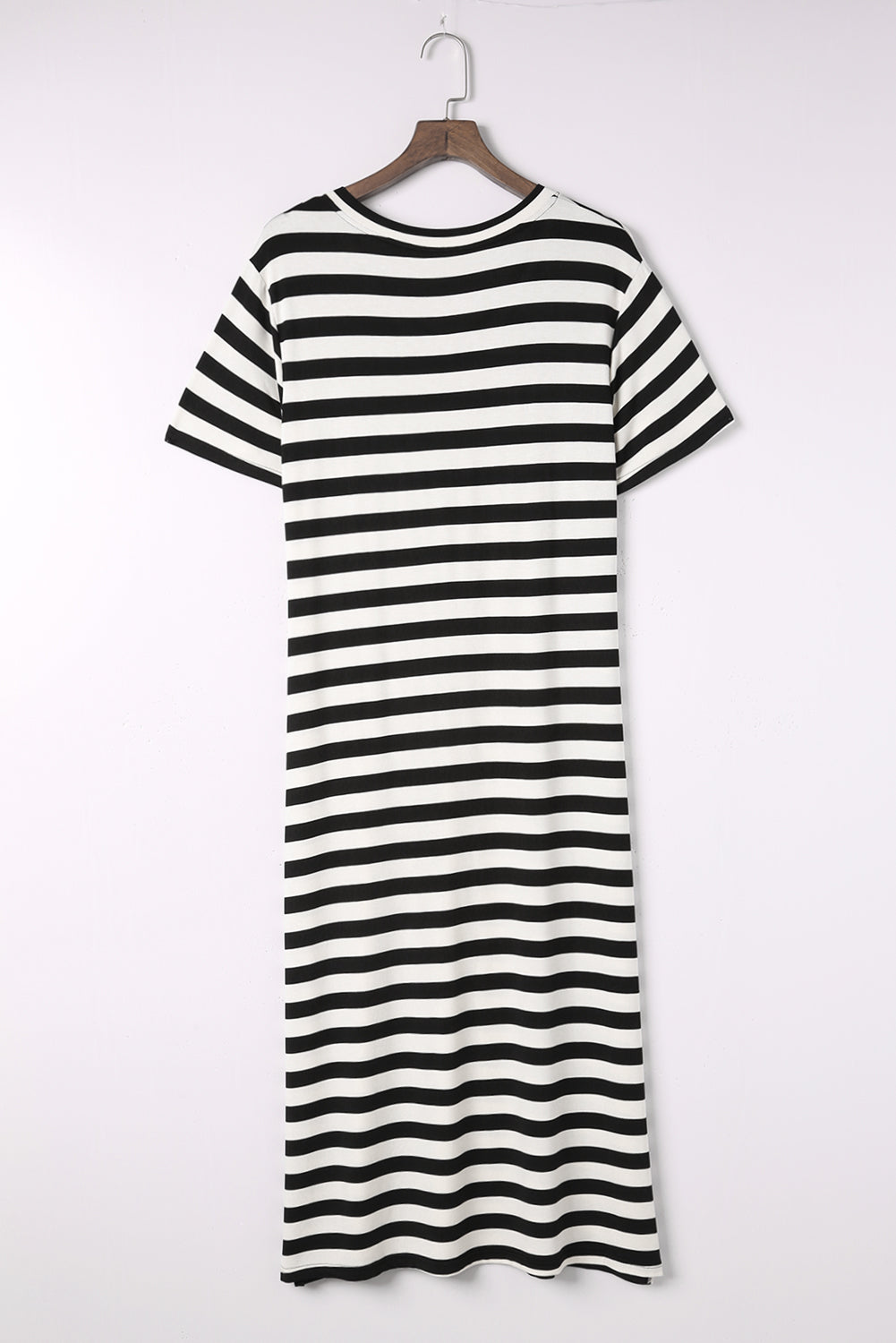 Black and white striped jersey maxi dress with short sleeves and round neck.