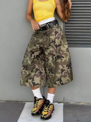 Camouflage Wide-leg Cropped Pants in Polish Camouflage, close-up detail
