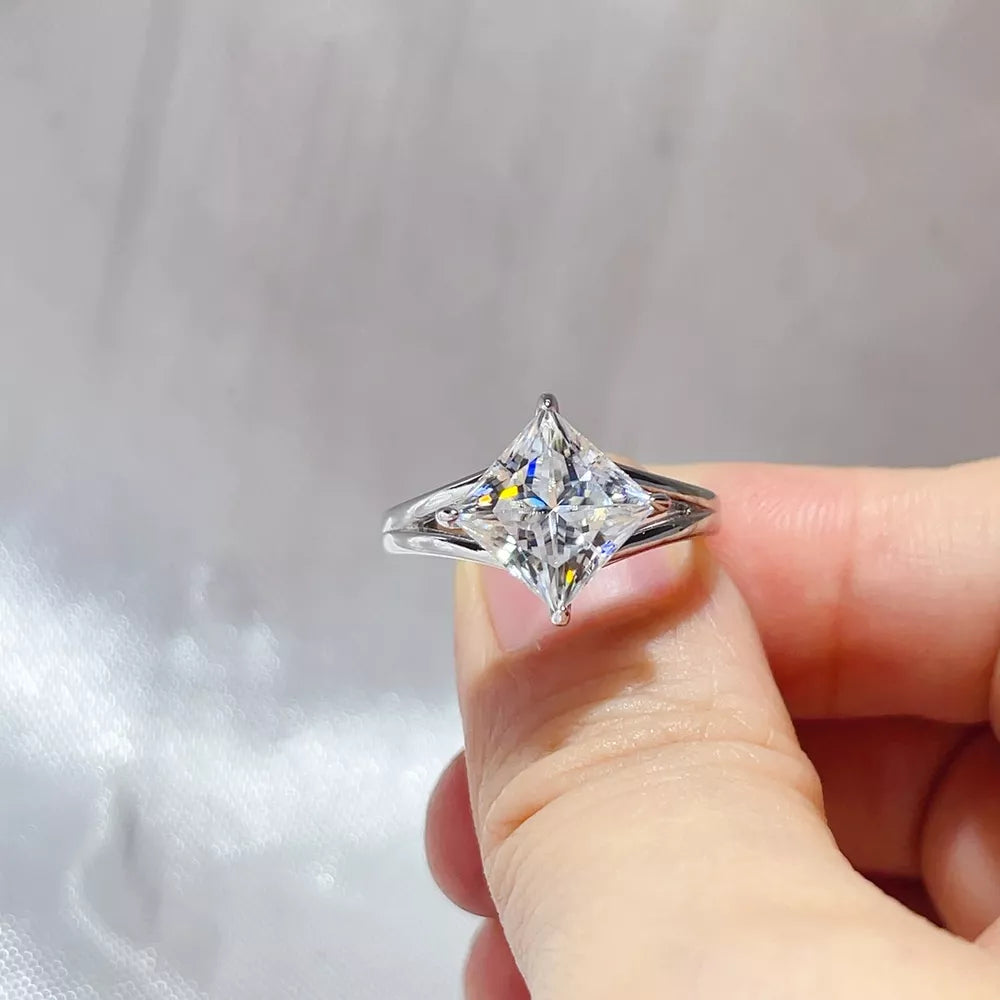 0.3 Carat 925 Sterling Silver Solitaire Ring, side view