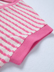 Textured pink and white striped casual t-shirt with a V-neck and elastane.