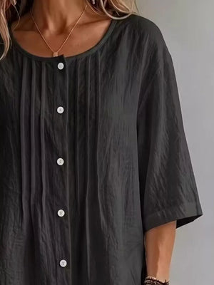 Full Size Texture Round Neck 3/4 Sleeve Blouse, model styling view