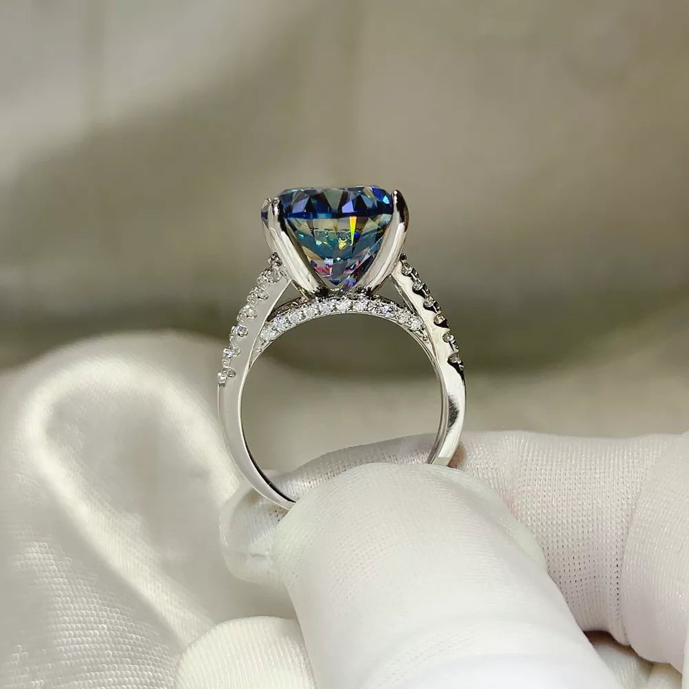 10 Carat Moissanite 925 Sterling Silver Ring in Blue, side view