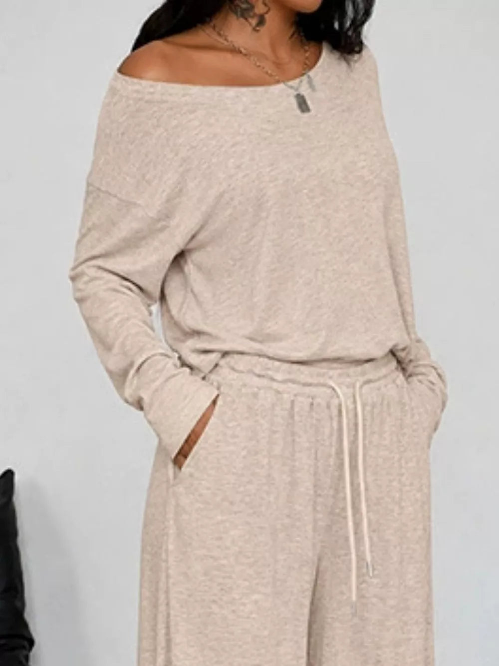 Loose Fit One-shoulder T-shirt And Pants Set Plus Size in Black, view 20