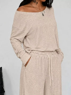 Loose Fit One-shoulder T-shirt And Pants Set Plus Size in Black, view 20