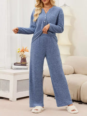 Black pajama set with hip-length, full-length and half-button, elastic
