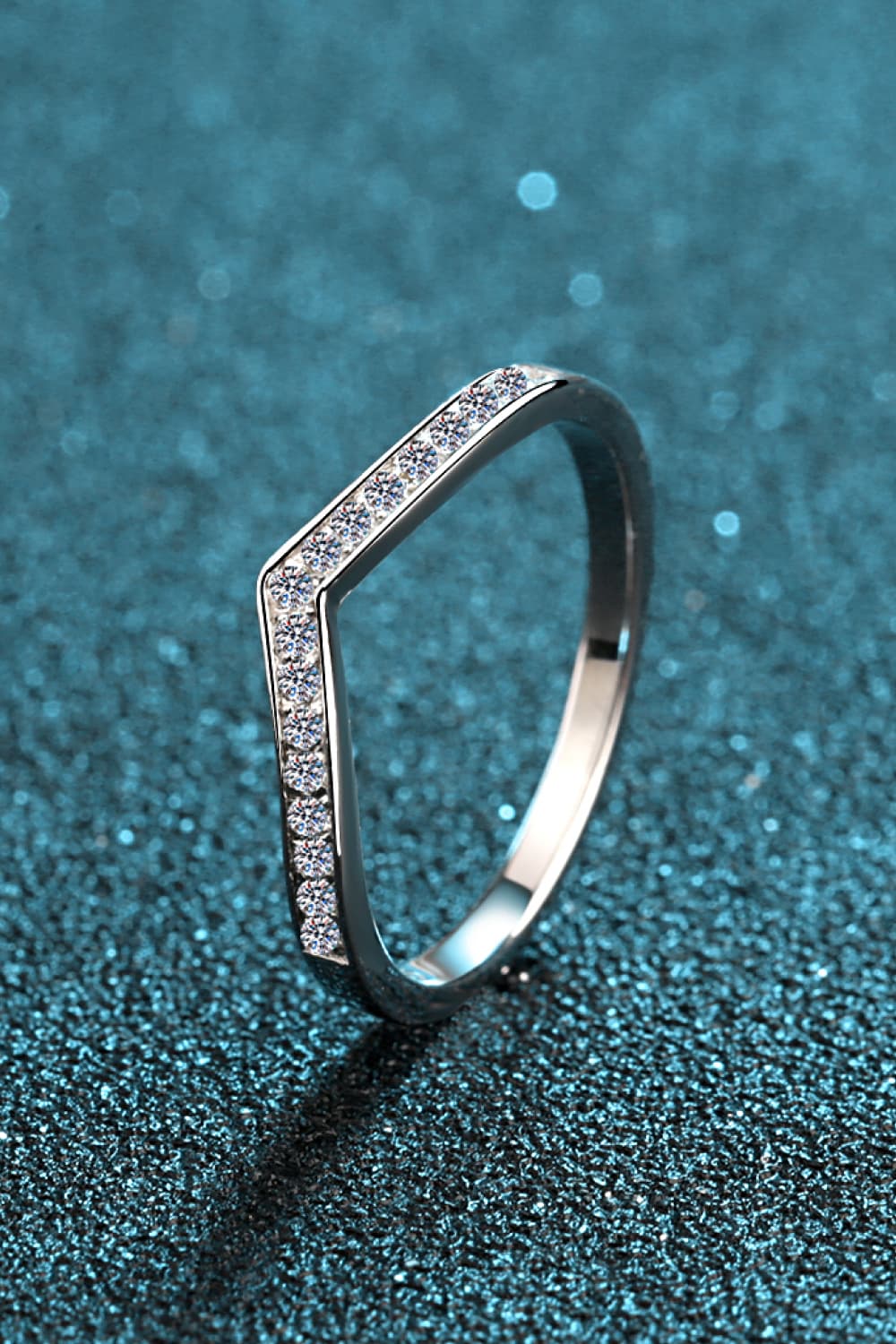 Chevron pavé rhodium band ring with clear stones