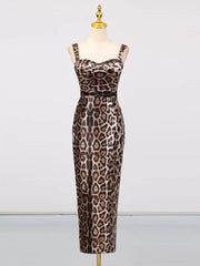 Chic leopard print bodycon midi dress with sweetheart neckline and spaghetti straps.