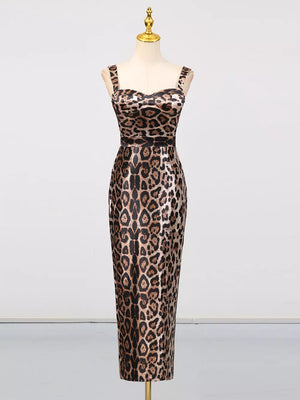 Chic leopard print bodycon midi dress with sweetheart neckline and spaghetti straps.