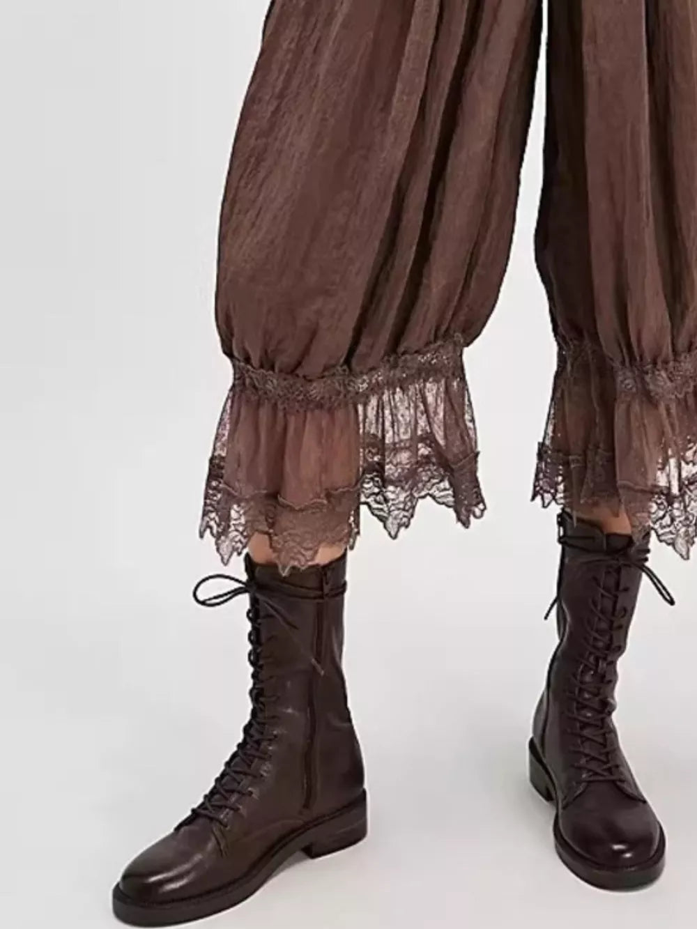 lounge pants in blush pink with tied and ankle-length
