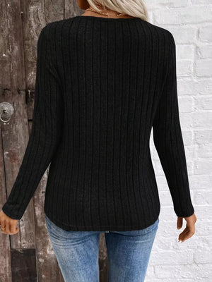 Ribbed V-neck Long Sleeve T-shirt in Grey, view 15