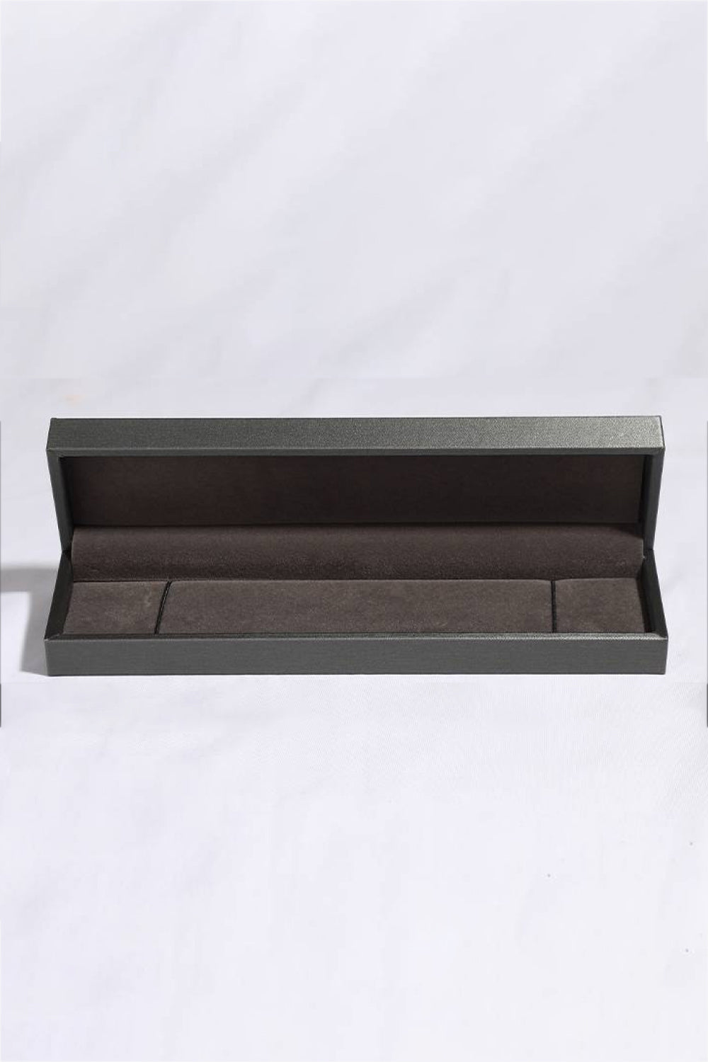 Diamond tennis bracelet box in dark gray with velvet lining