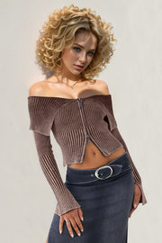 Off-shoulder ribbed top in Caramel with a zip front and flare sleeves.