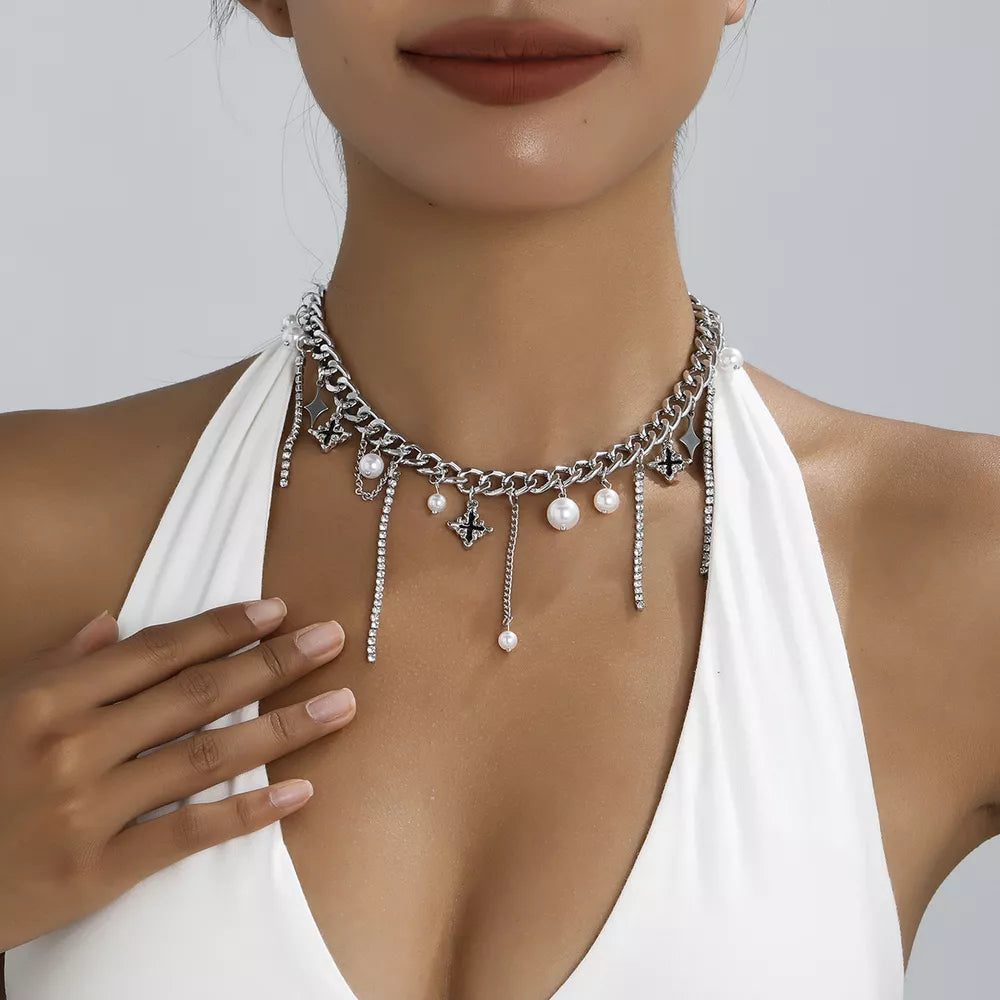 Tassel Star-moon Synthetic Pearl Pendant Choker in Silver, close-up detail