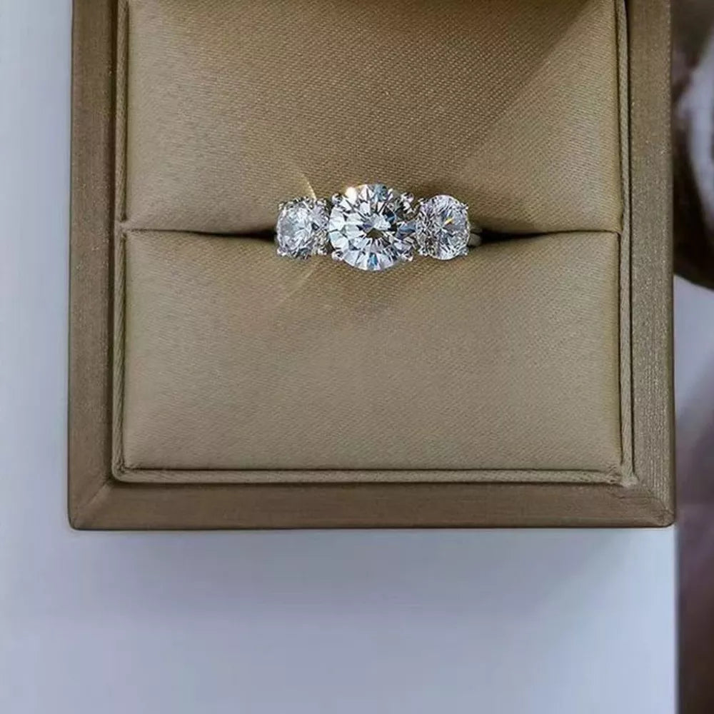 4 Carat Moissanite Sterling Silver Ring, fabric detail