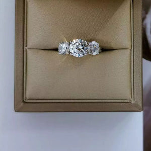 4 Carat Moissanite Sterling Silver Ring, fabric detail