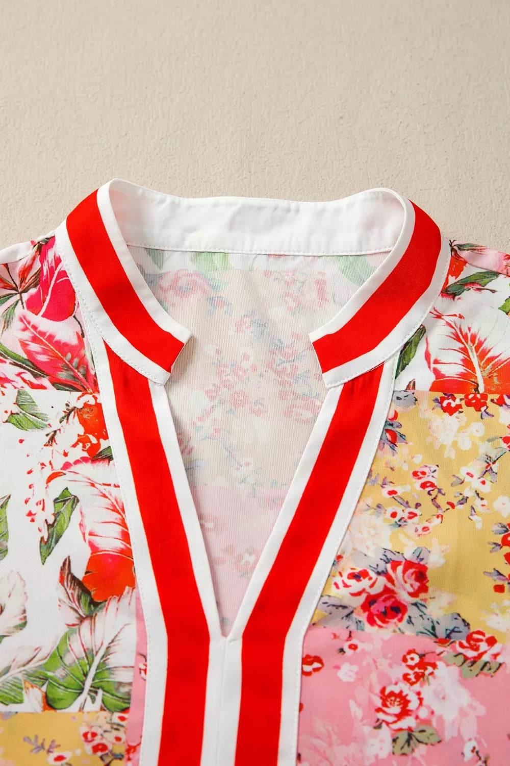Contrast Collared V Neck Short Sleeve Floral Blouse in Floral, alternate angle