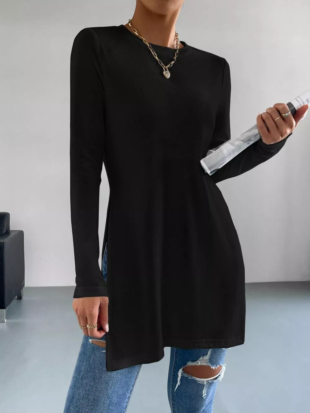 Long Sleeve Side Slit T-shirt in White, fit detail