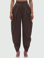 High-waisted Pleated Drape Pants in Black, fit detail