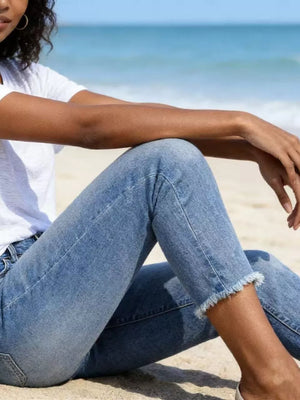 Sky blue cotton capri jeans with raw hem and pockets
