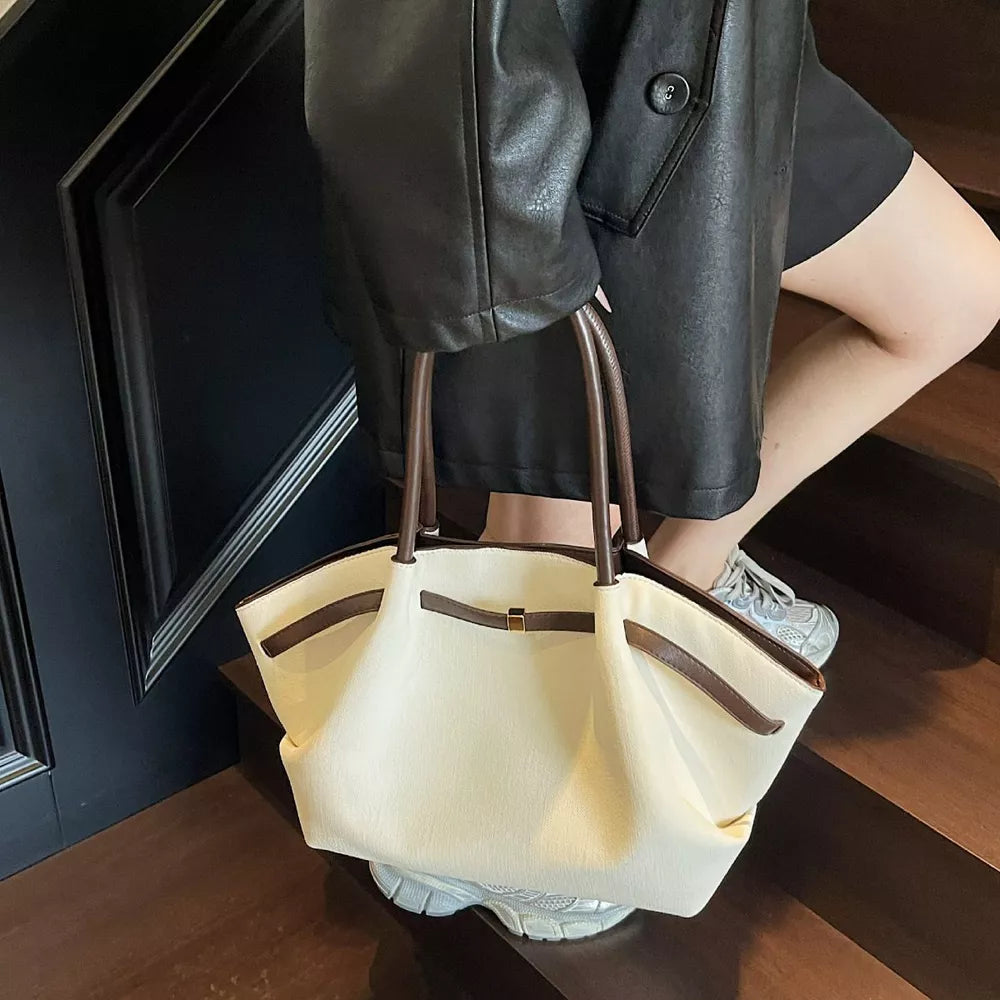 Large Capacity Shoulder Bag in Off White, alternate angle