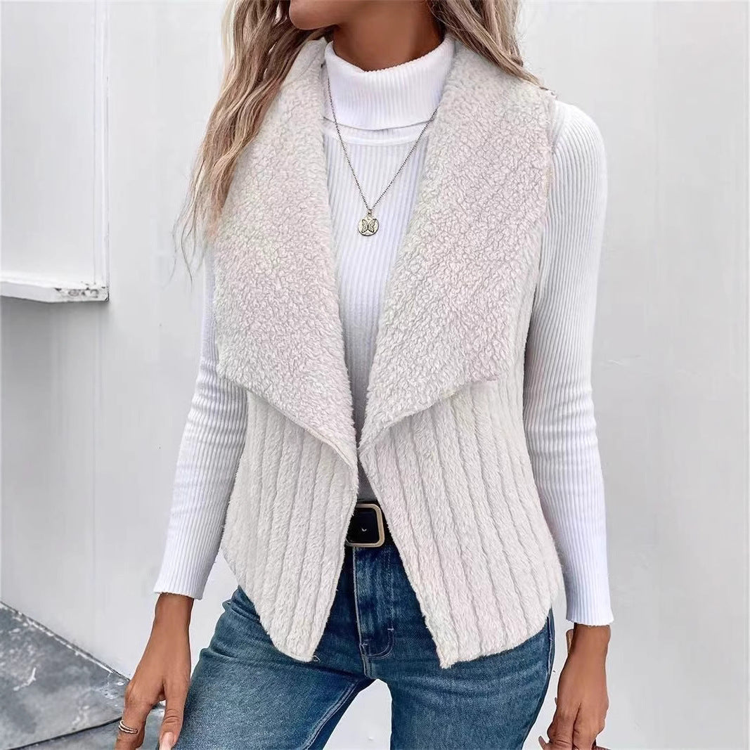 Textured teddy collarless vest in white with a waterfall collar and ribbed knit body.