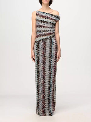 Vibrant one-shoulder maxi dress with chevron pattern and asymmetrical neckline