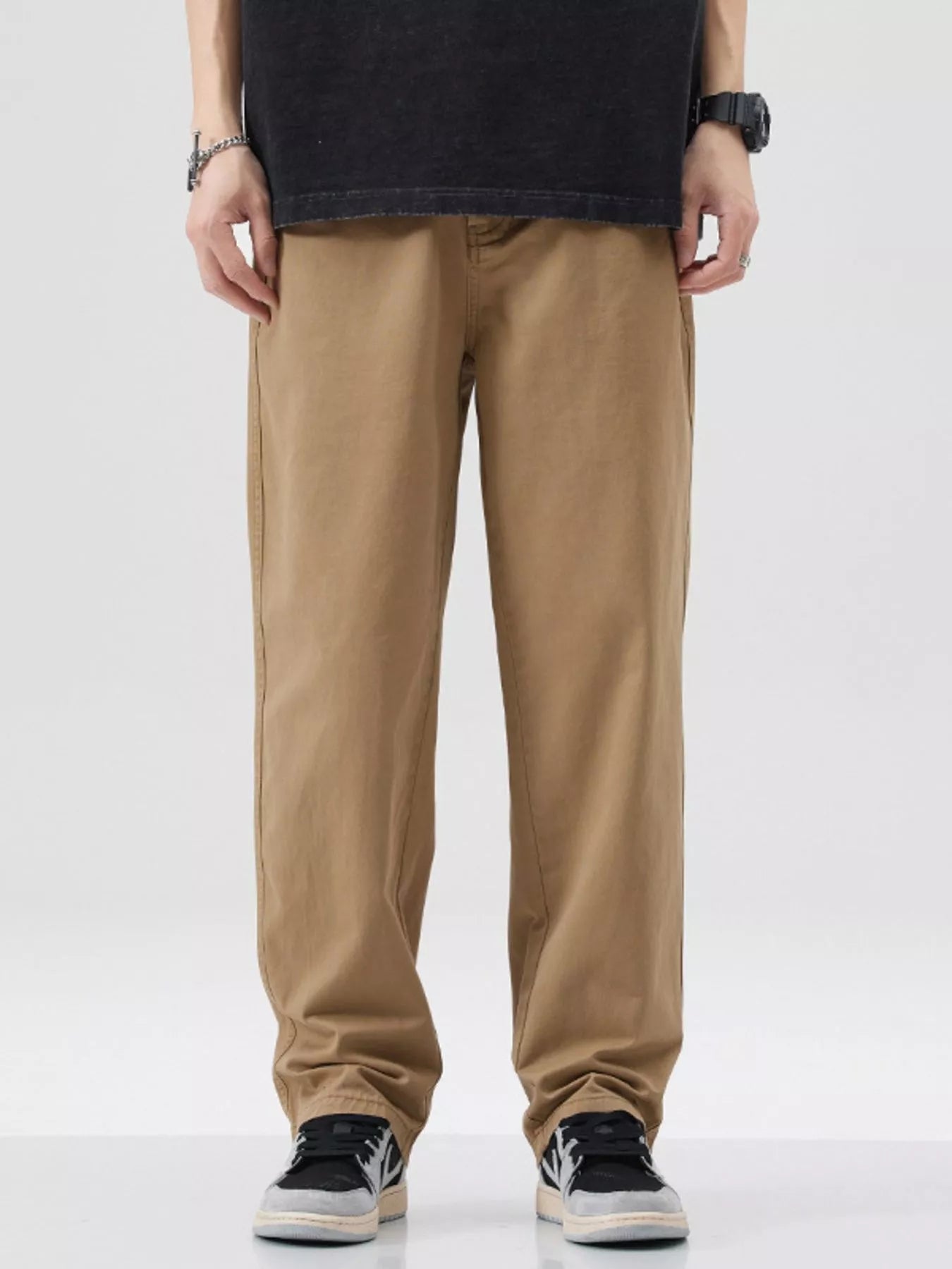 Khaki cotton relaxed fit men's pants with a casual look
