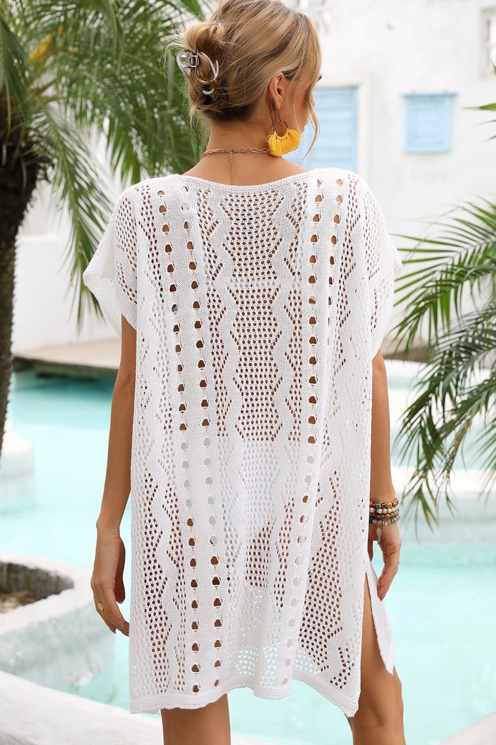 White open-knit caftan with diamond pattern, short sleeves, and side slit