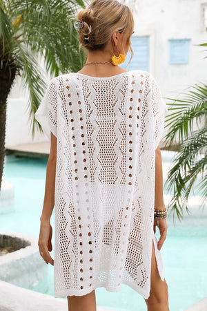 White open-knit caftan with diamond pattern, short sleeves, and side slit