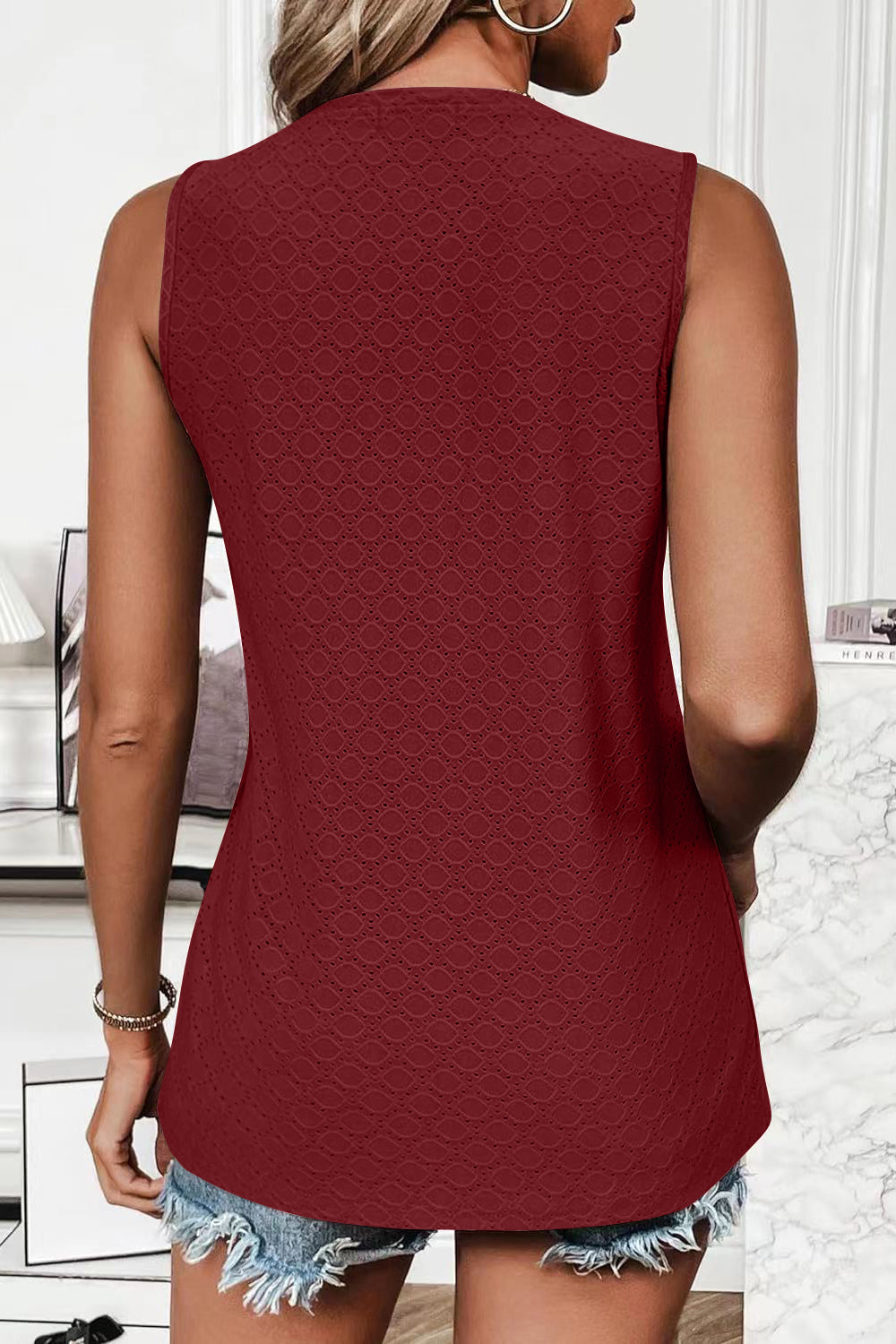 Burgundy textured sleeveless scoop neck tank top with eyelet pattern