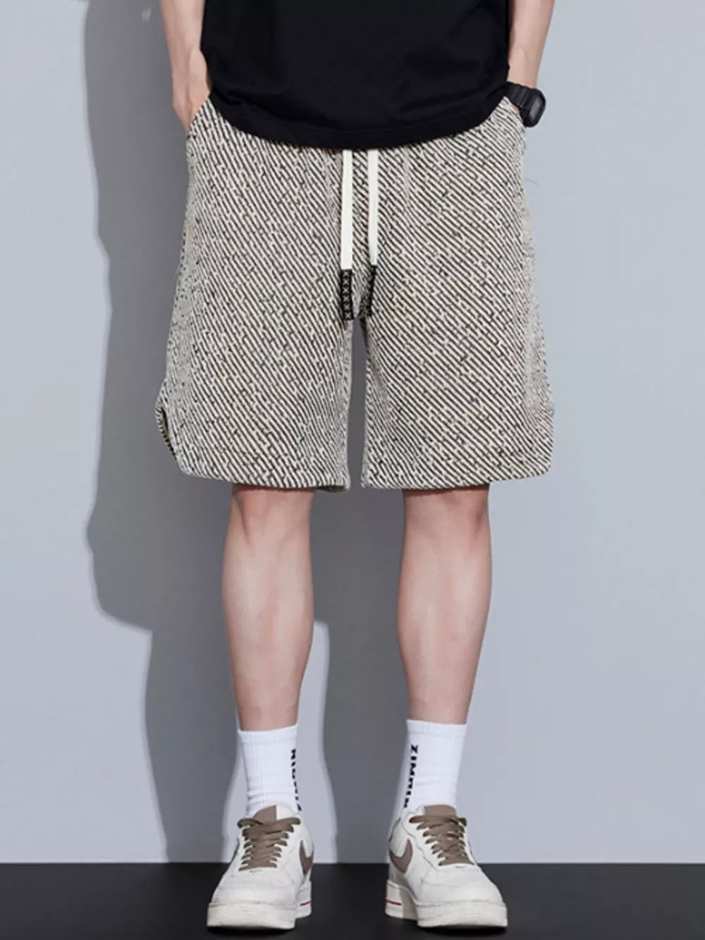 Men's patterned boxer shorts with adjustable drawstring waist