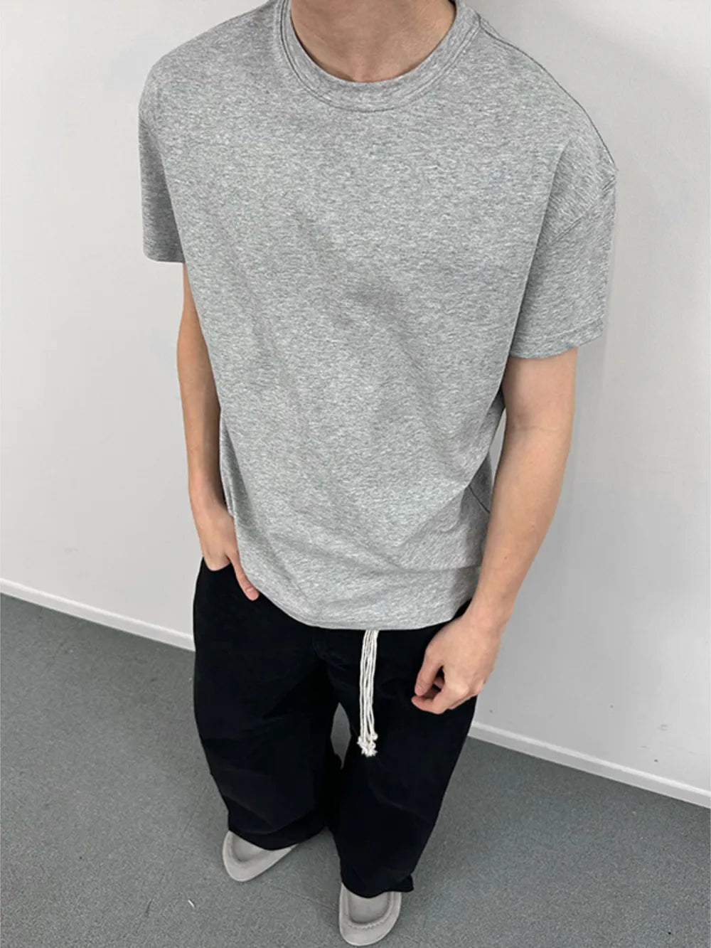 Men's gray crew neck t-shirt, short sleeves, cotton fabric.
