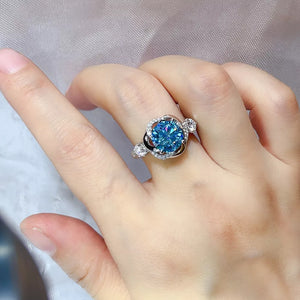 0.3 Carat Moissanite Sterling Silver Fitted Ring, close-up detail