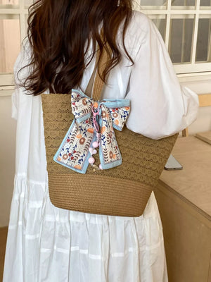 Straw Woven Shoulder Bag in Brown, fabric detail