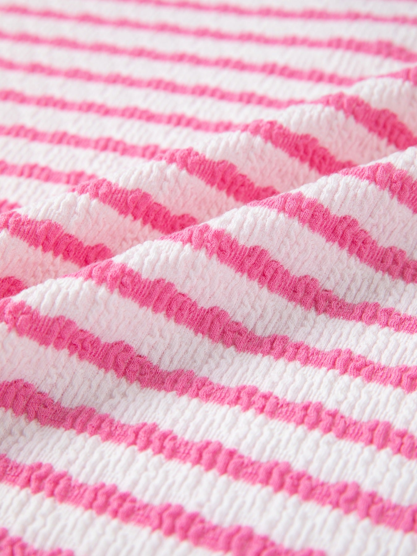 Textured pink and white striped V-neck t-shirt with elastane.