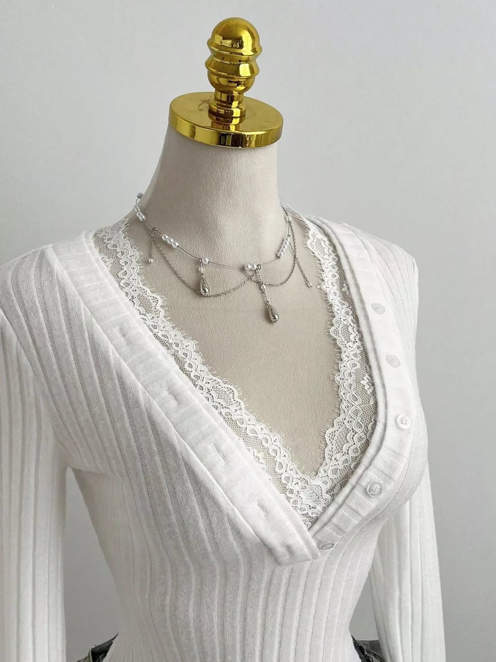 V-neck Lace Trim Ribbed Knit T-shirt, close-up detail