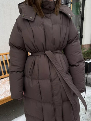Chic padded trench coat in dark brown with a tie-belt and hood.