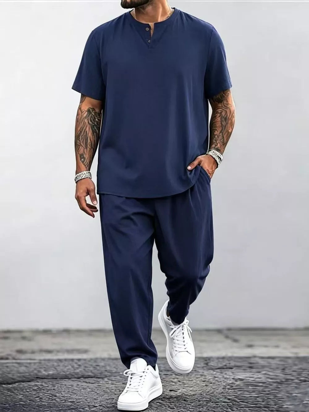 Men's Plus Size Casual Short Sleeve Top And Pants Set, front view