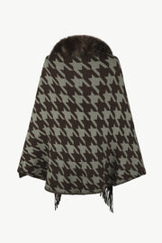 Houndstooth faux fur collar poncho with fringe hem in brown and beige.